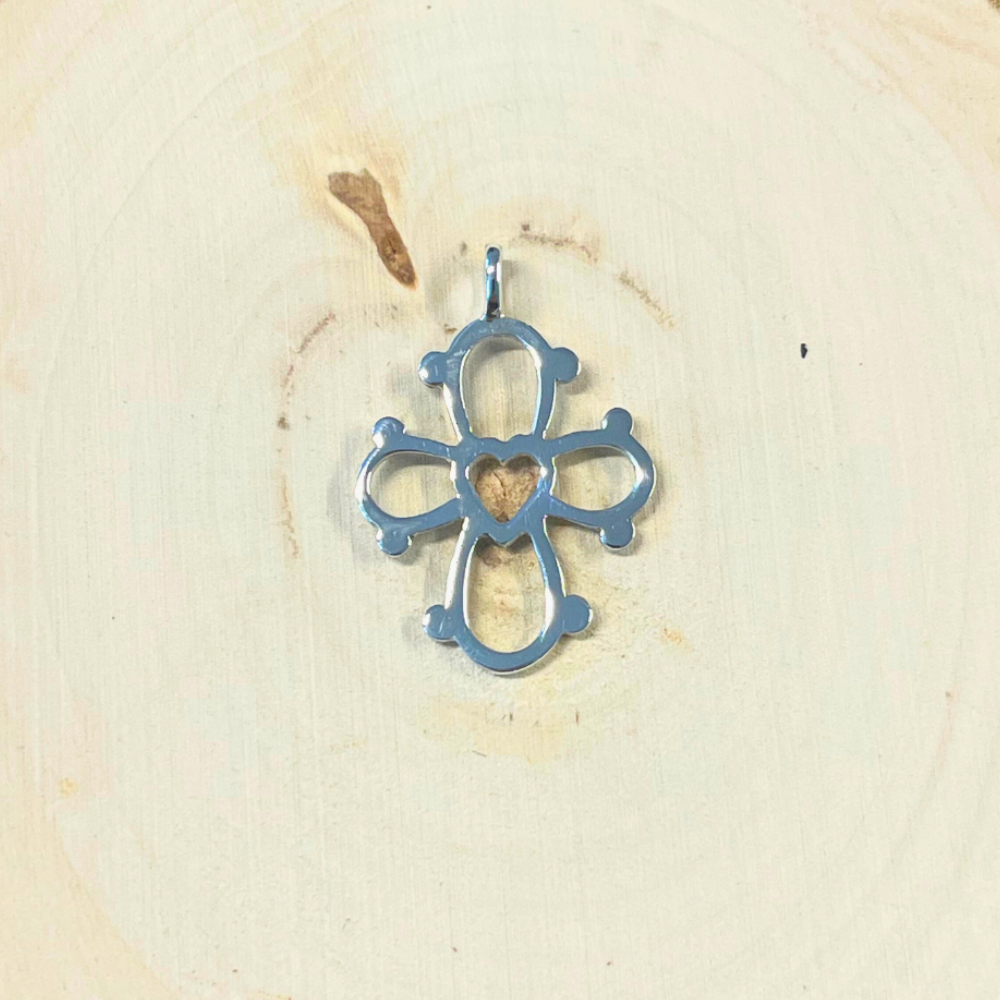 Sølv Dagmarkors med hjerte – Tro og kærlighed i stil