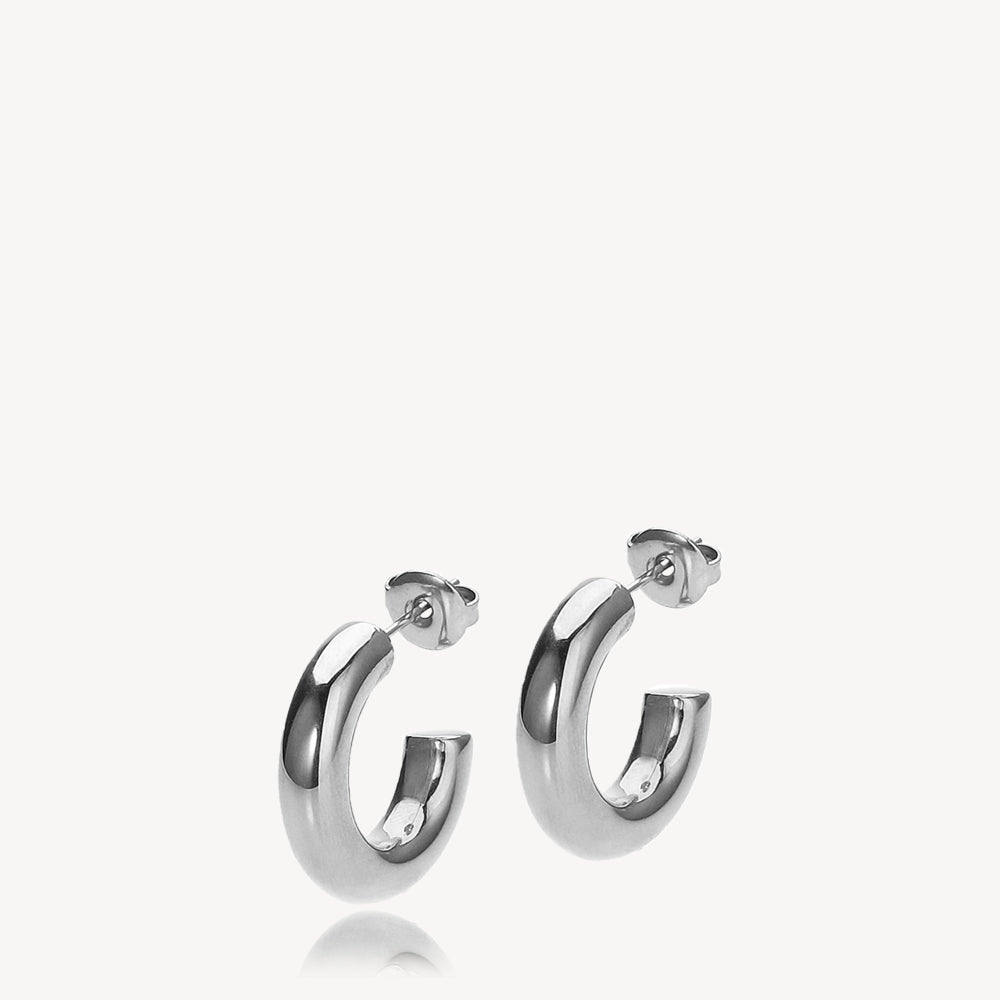 Aura Hoops – Elegante Øreringe i Genanvendt Stål
